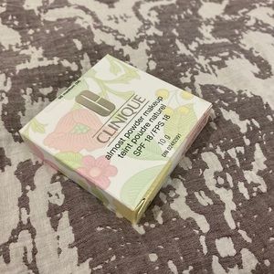 BRAND NEW Clinique Almost Powder